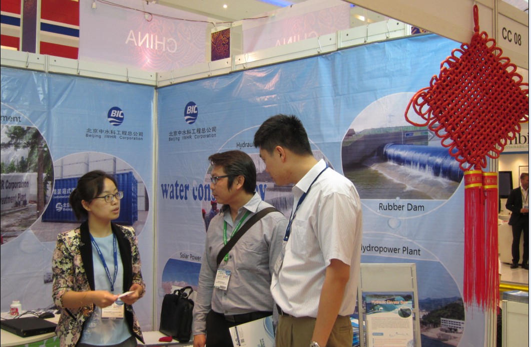 在參加印尼水展時,很多咨詢者都對我們產(chǎn)品表示關(guān)注 在參加印尼水展時,很多咨詢者都對我們產(chǎn)品表示關(guān)注